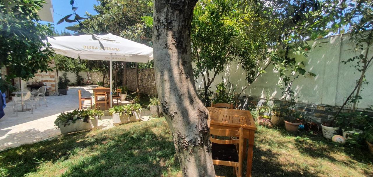 Xho'S Forest Guest House เบราท ภายนอก รูปภาพ