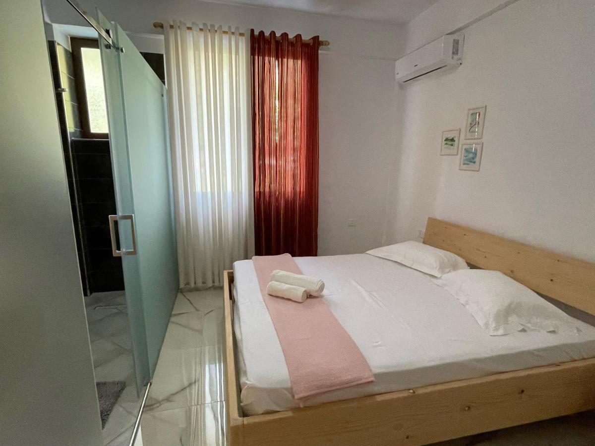 Xho'S Forest Guest House เบราท ภายนอก รูปภาพ