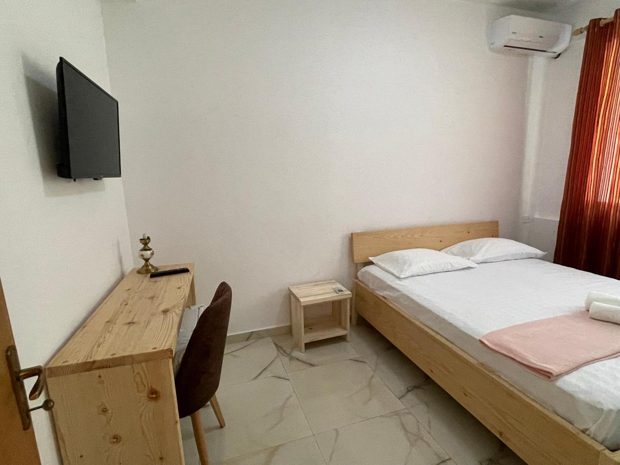 Xho'S Forest Guest House เบราท ห้อง รูปภาพ